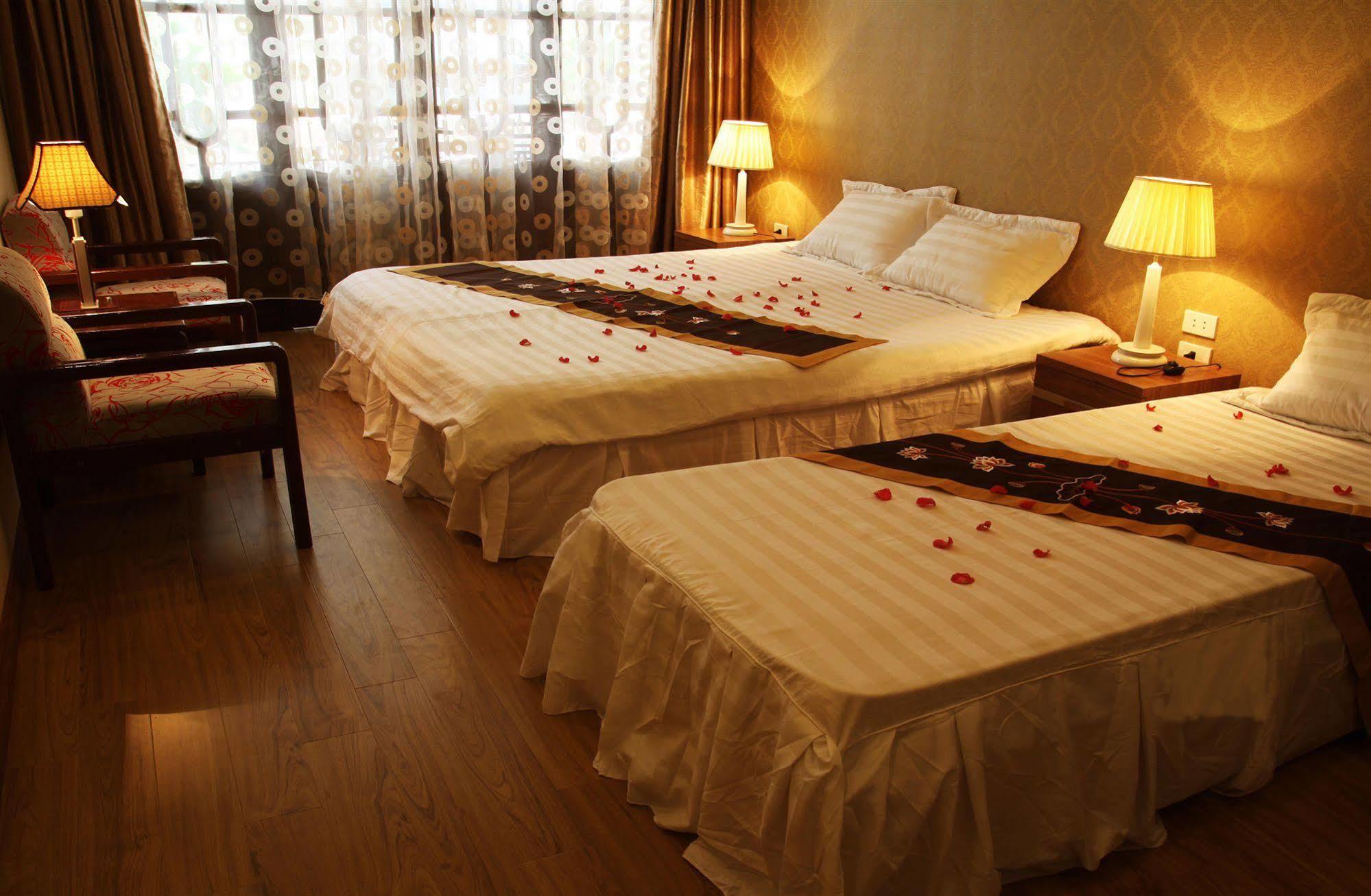 Real Vietnam Hotel Hanoi Exterior photo